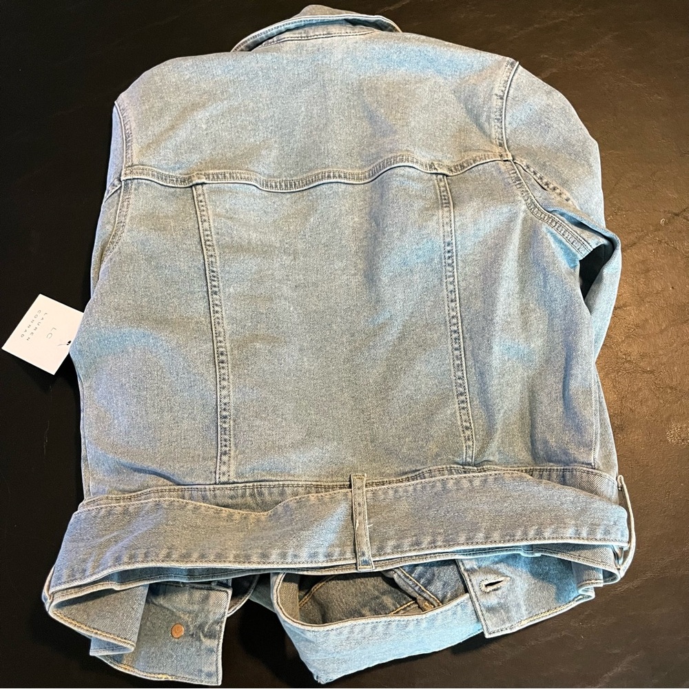 Cropped Denim Jacket - Picture 4 of 5